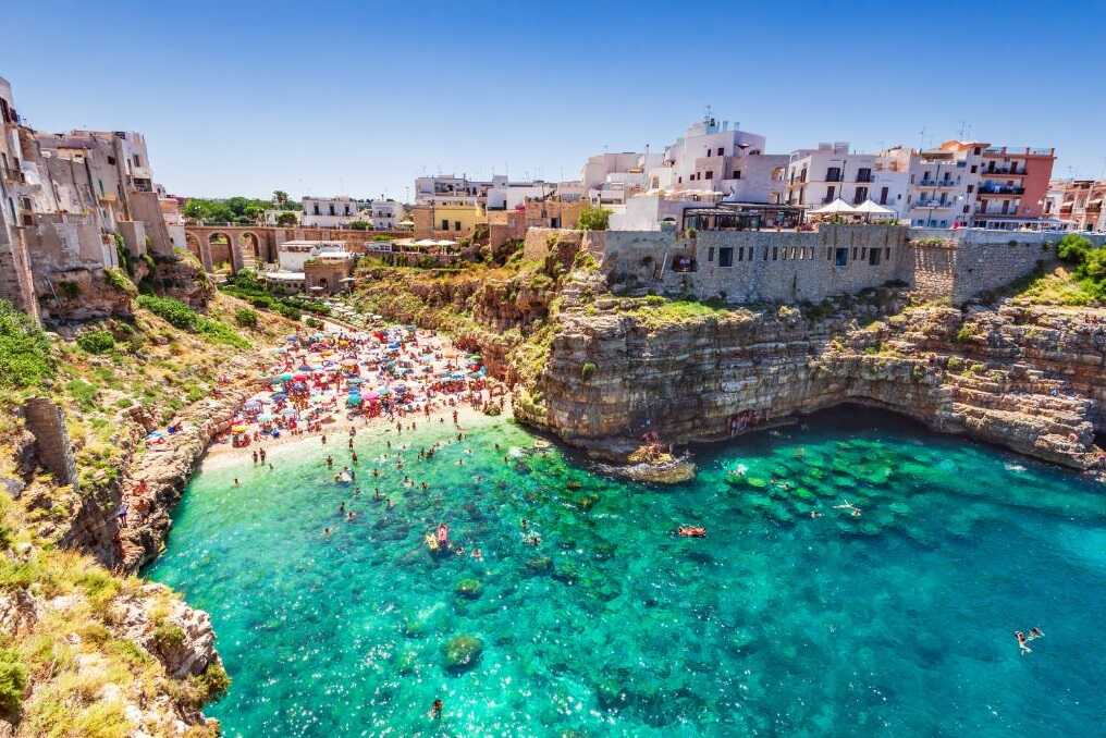 Polignano a Mare ©emicristea 2 via Canva